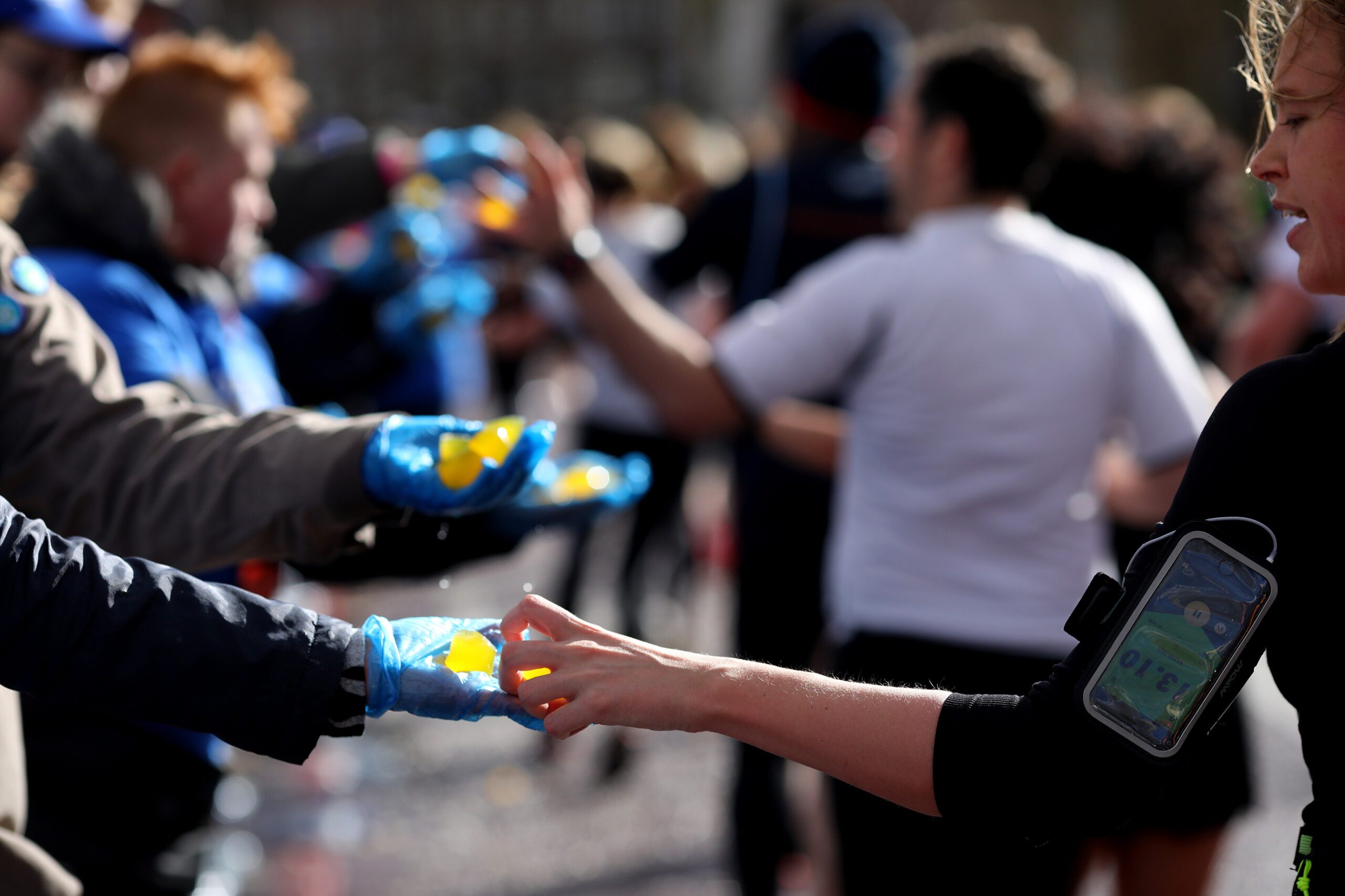Edible Water Pods Replaced 200,000 Plastic Bottles at London Marathon - How  Did It Work? - RunIreland.com